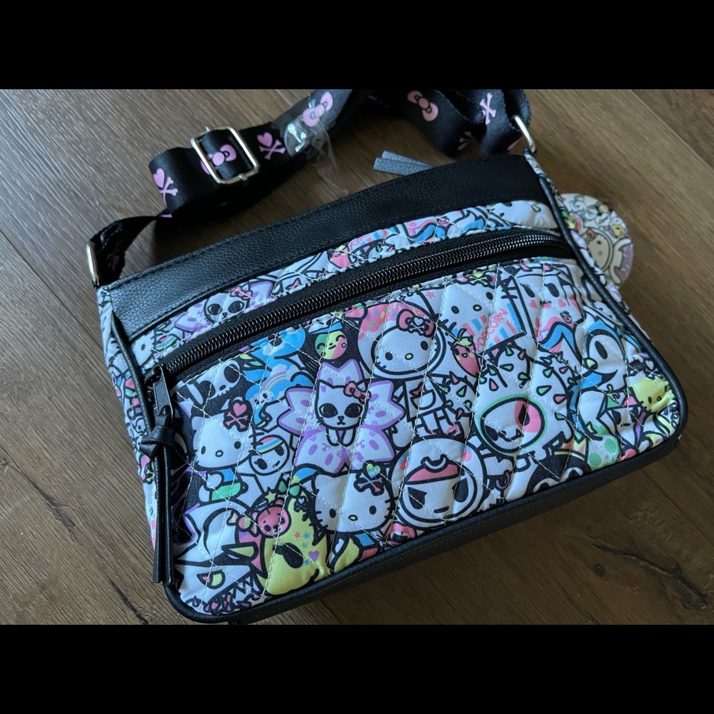 HELLO KITTY & TokiDoki-Imported (NWT) Crossbody Handbag - Picture 10 of 16